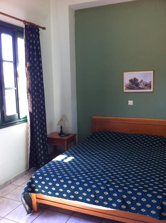 Zannikos Rooms Ermoupoli Quarto foto